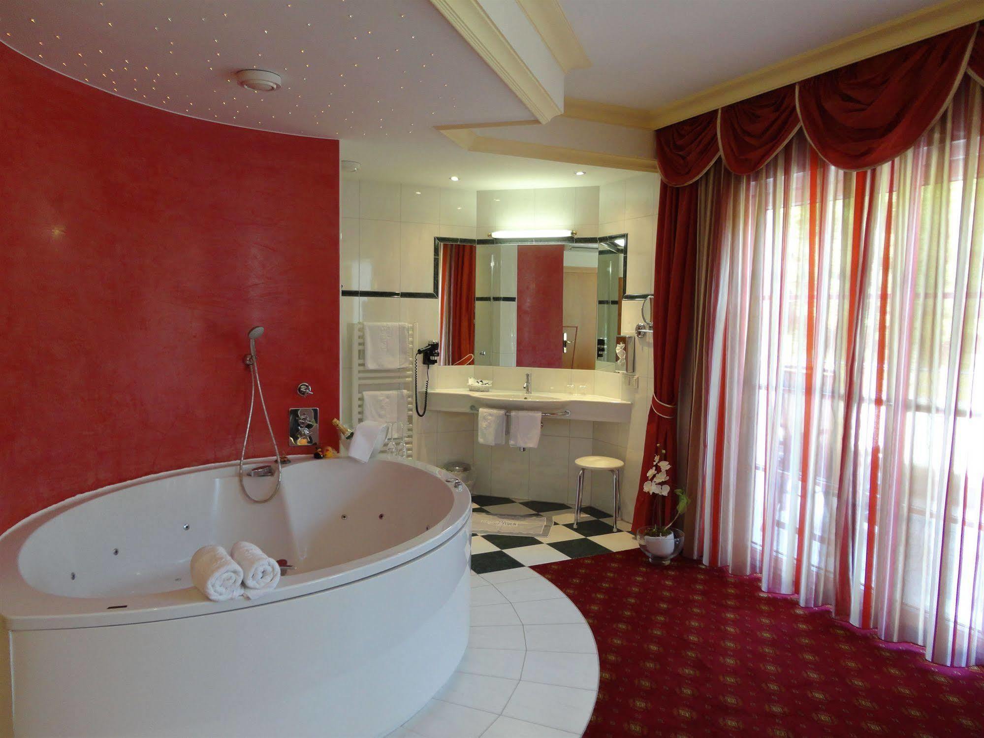 Komfort-Hotel Stockinger Ансфельден Экстерьер фото