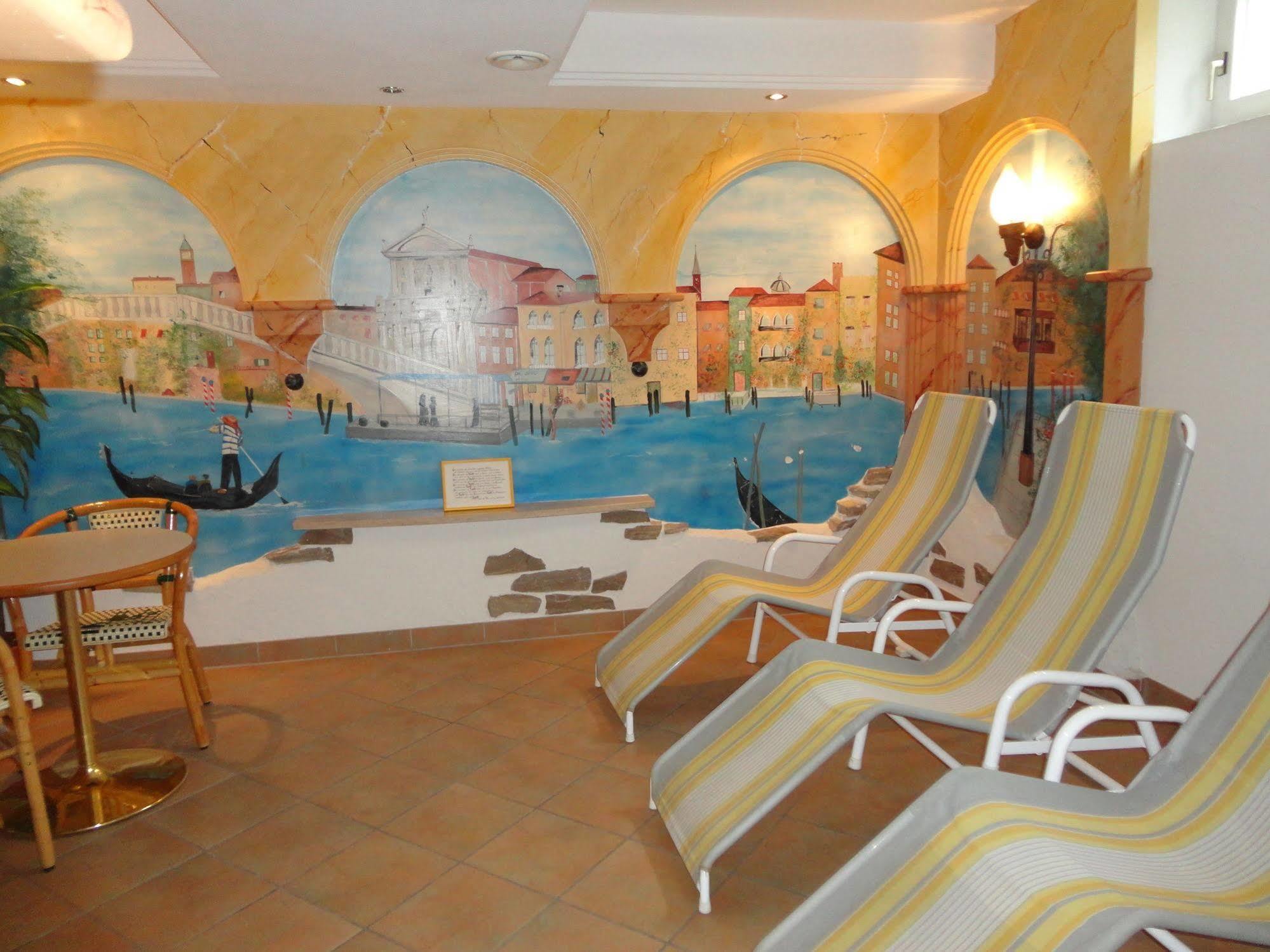 Komfort-Hotel Stockinger Ансфельден Экстерьер фото